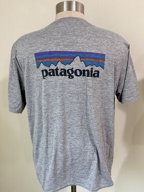 Patagonia Men's Capilene Cool Daily Graphic Stretch Hike Fish XL Gray Shirt